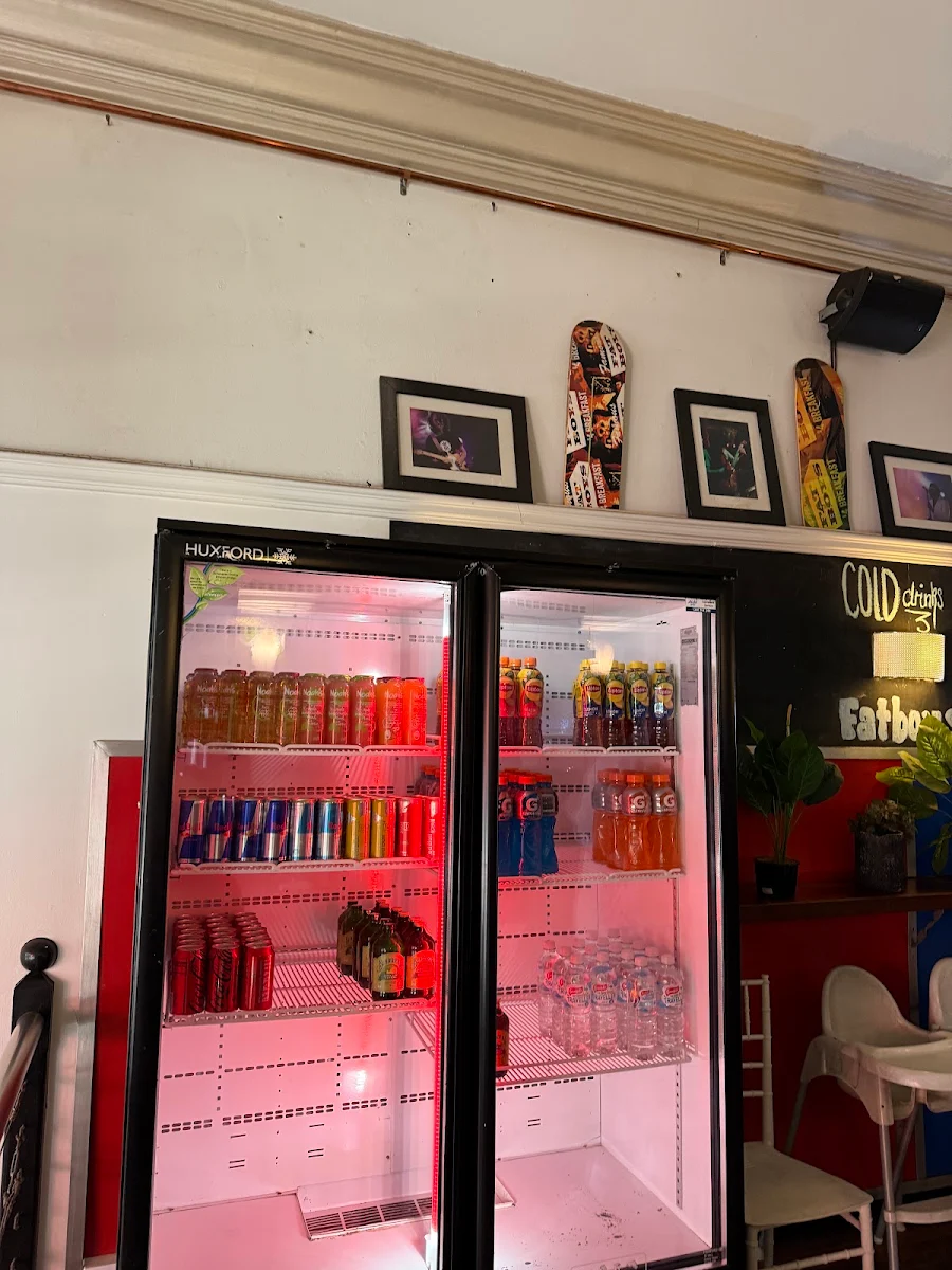 Vibe, Fatboy's Cafe