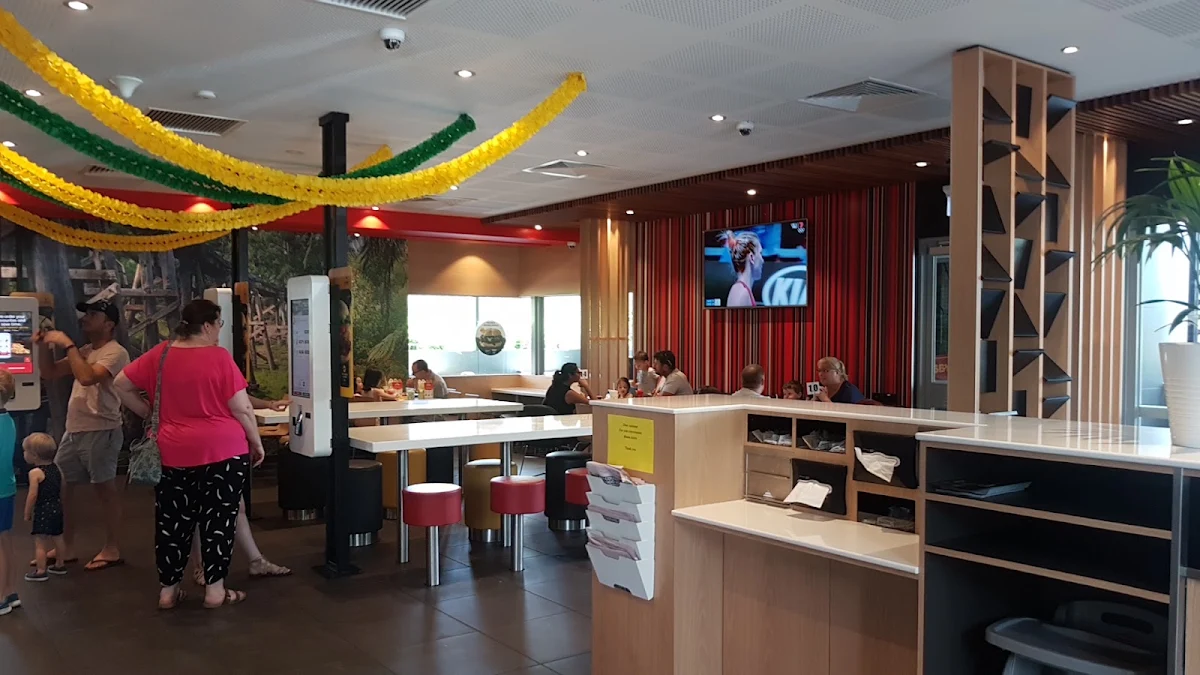 Vibe, McDonald's Tecoma