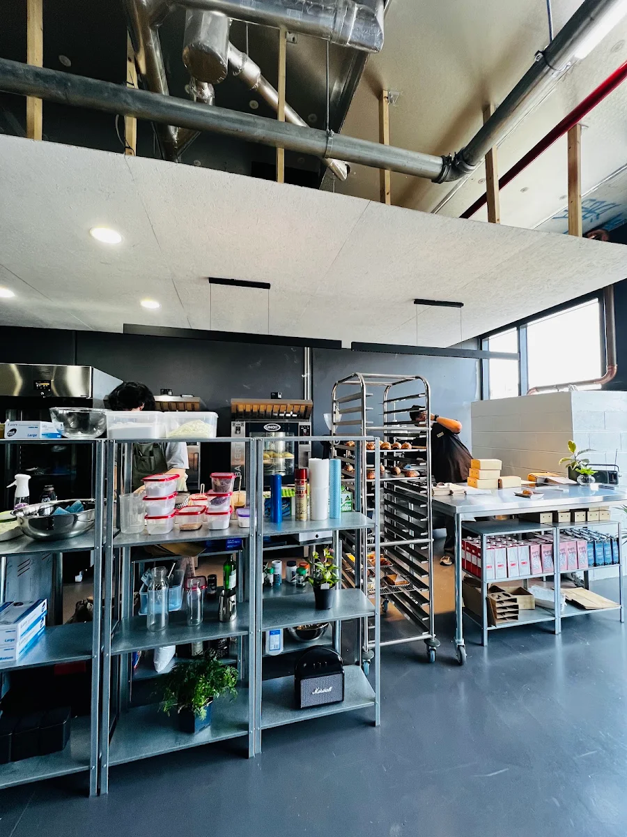 Vibe, Plot Coffee & Bakery