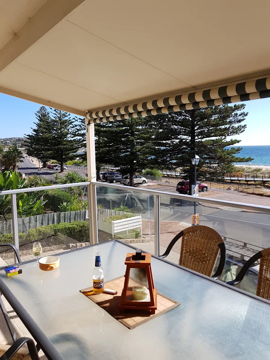 Vibe, Seacliff Beach Hotel