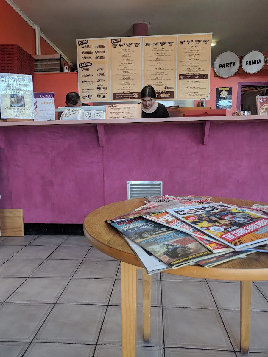 Menu, Bellinis Pizza Bar