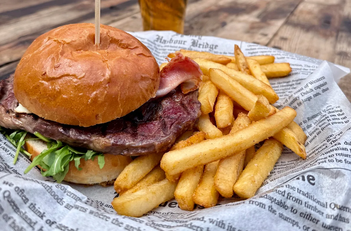 Food & drink, The Royal Hotel QBN