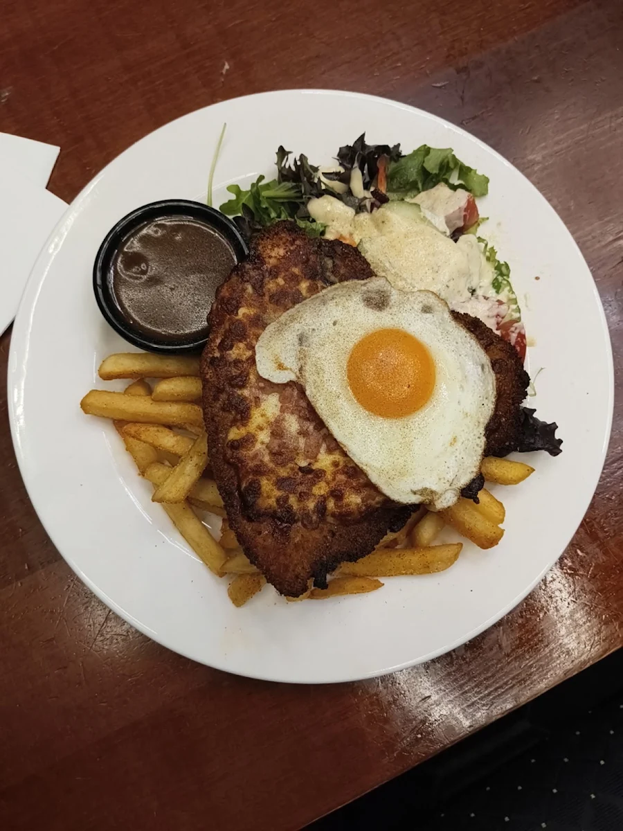 Food & drink, The Royal Hotel QBN