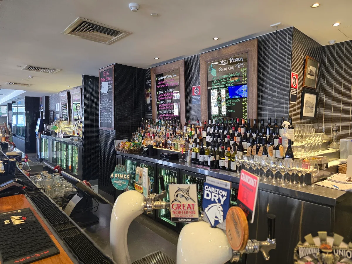 Vibe, The Royal Hotel QBN