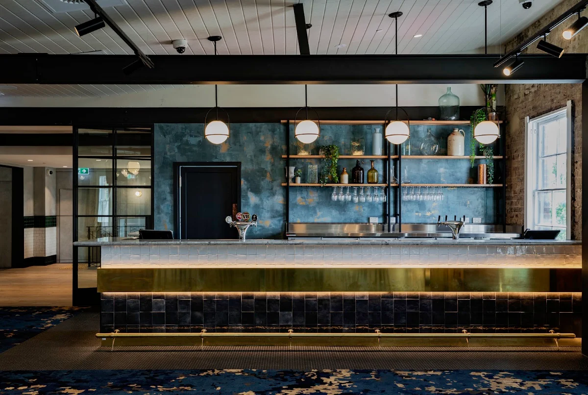 Vibe, The Royal Hotel QBN