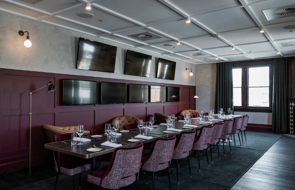 Vibe, The Royal Hotel QBN