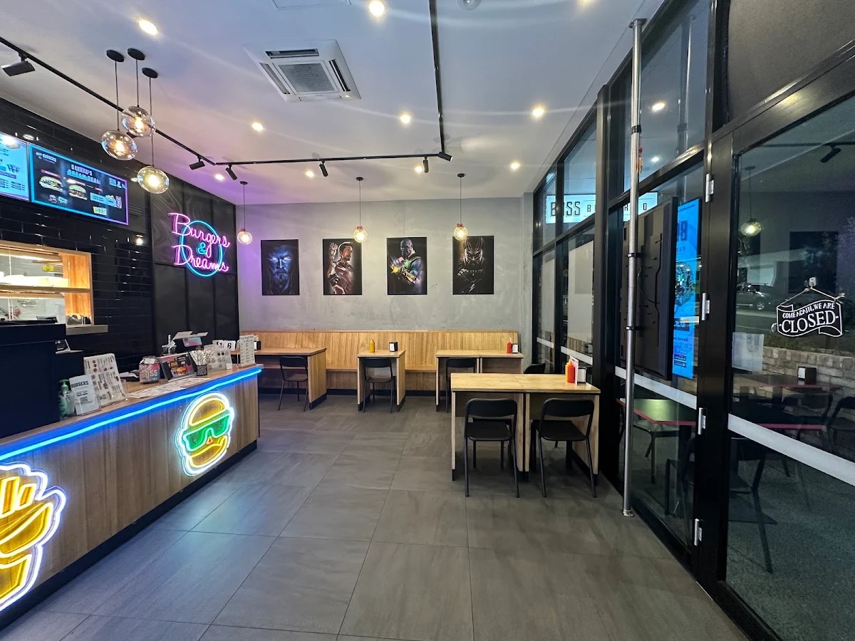 Vibe, Boss Burger Co. Kingston