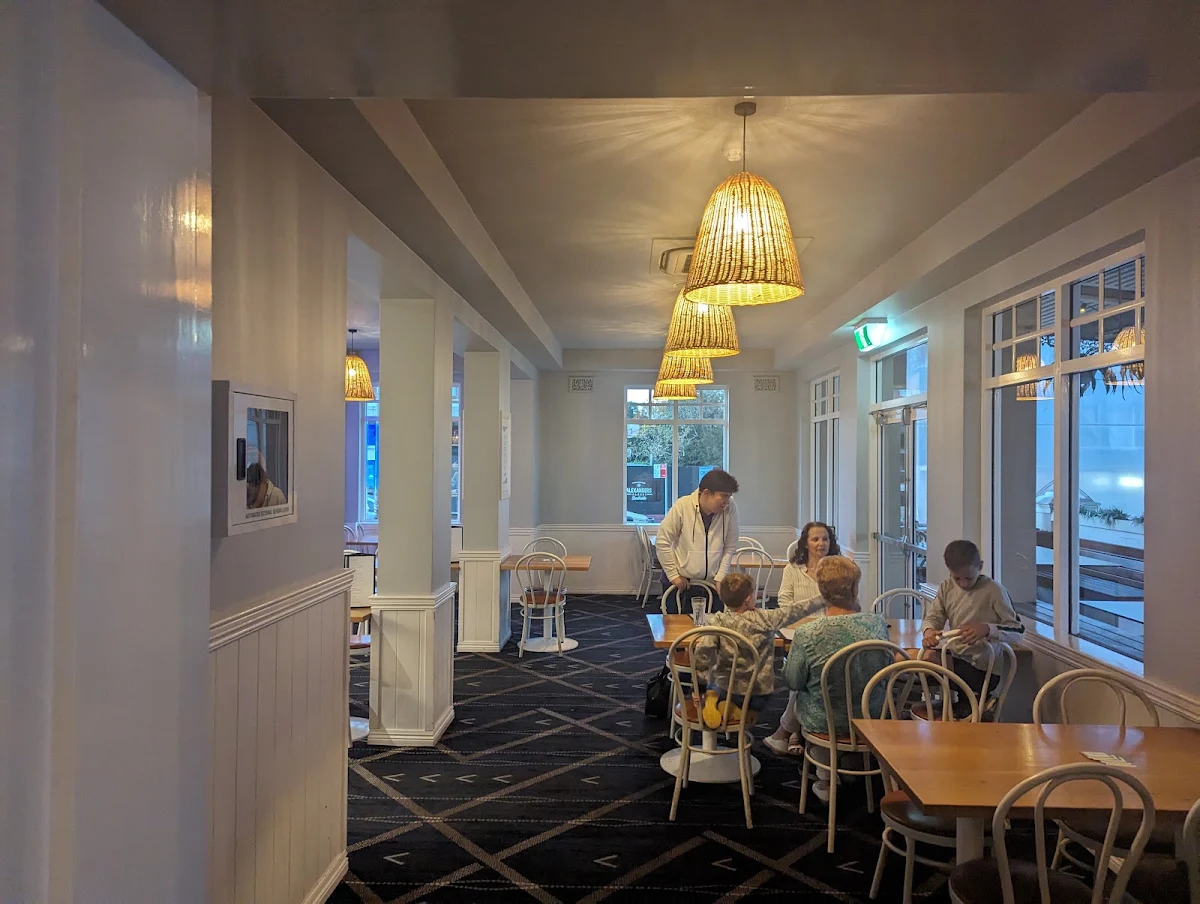 Vibe, The Corrimal Hotel