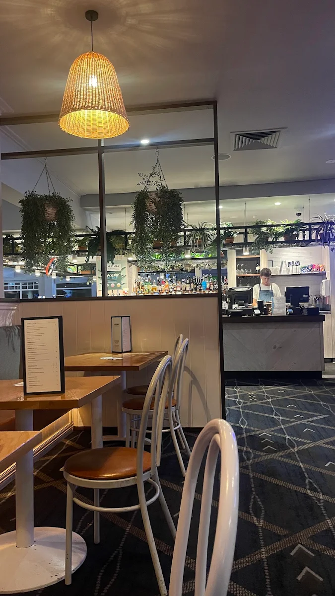 Vibe, The Corrimal Hotel