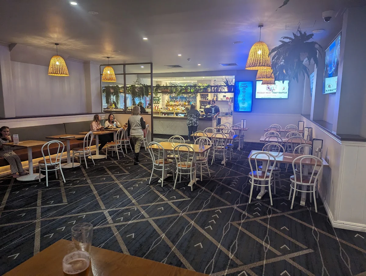 Vibe, The Corrimal Hotel