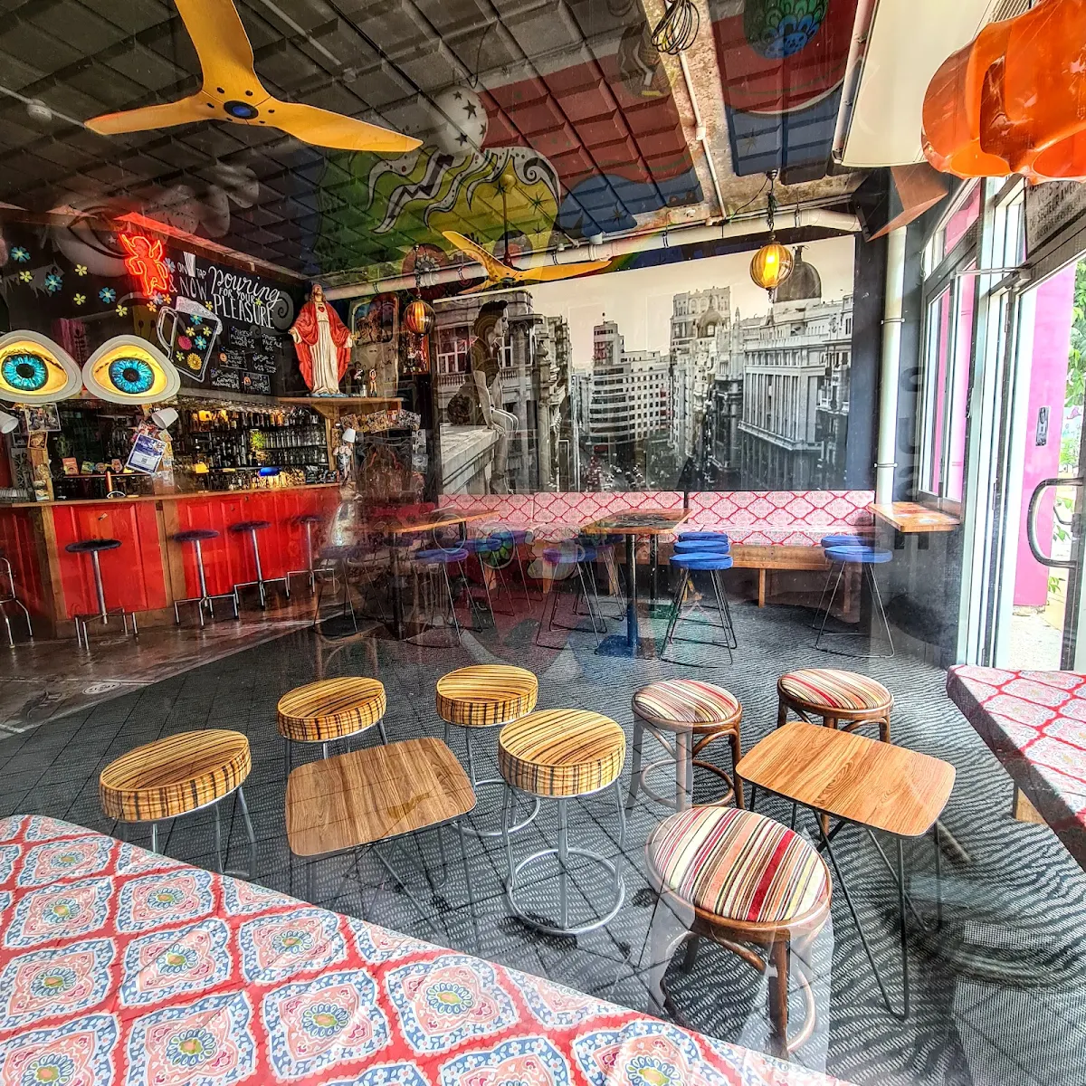 Vibe, Babylon Bar Darwin