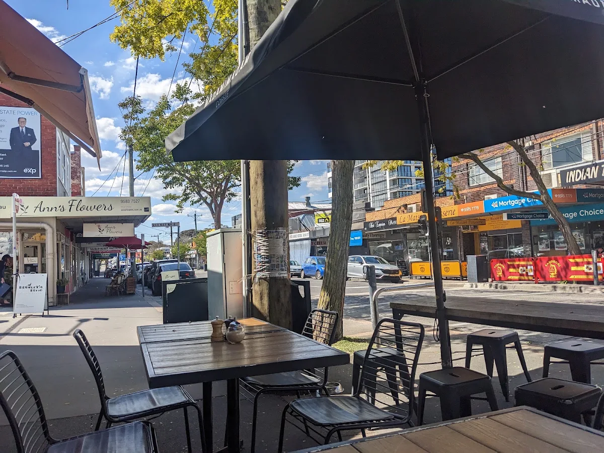 Vibe, La Maison Patisserie