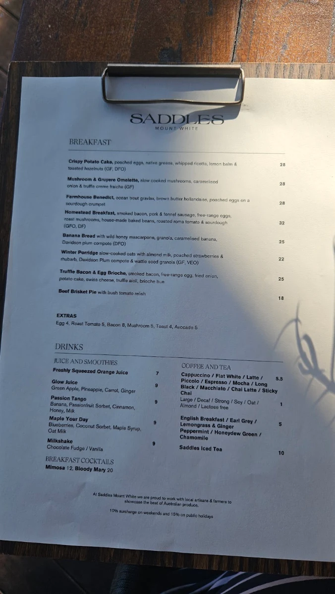 Menu, Saddles Mount White