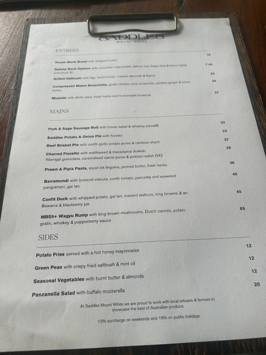 Menu, Saddles Mount White