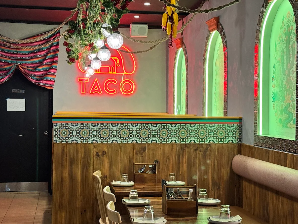Vibe, Little Birria Gladesville