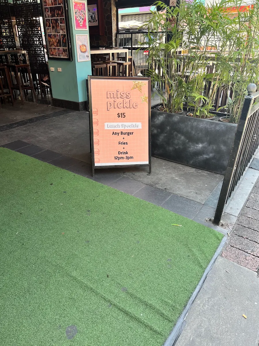 Menu, Monsoons Darwin