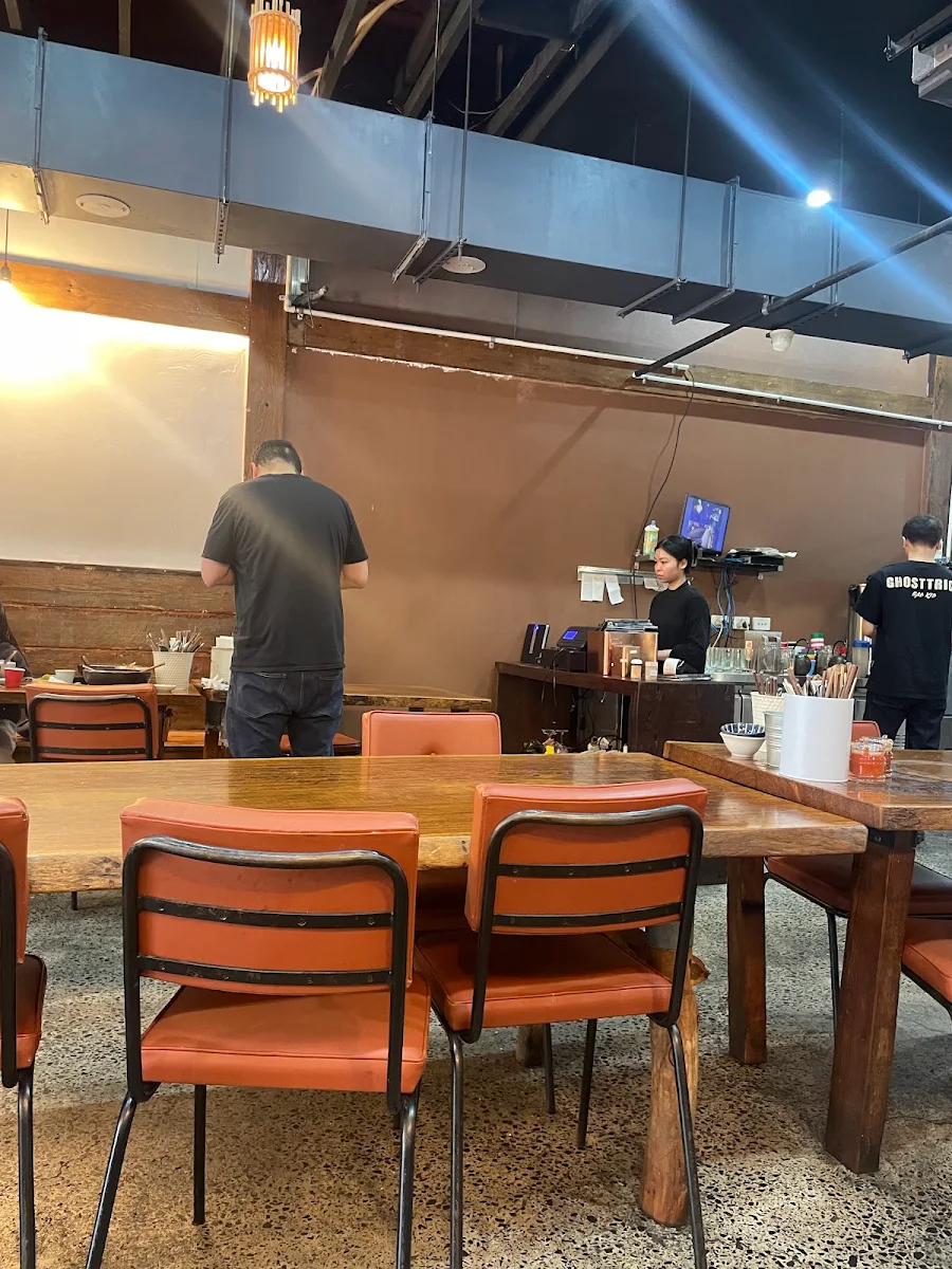 Vibe, Me Pho Vietnamese Street Food