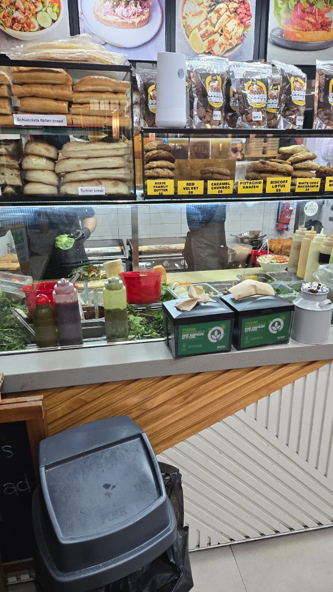 Vibe, The sandwich stop