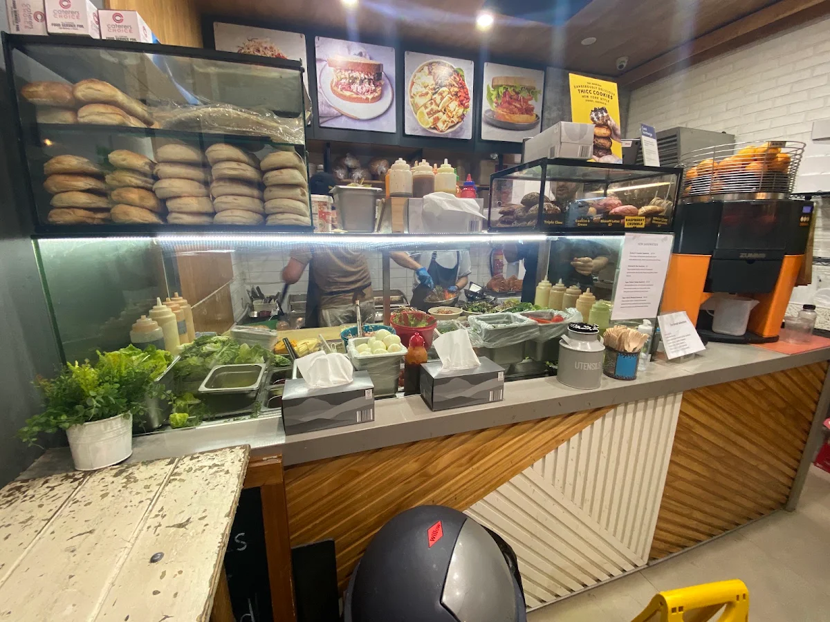 Vibe, The sandwich stop