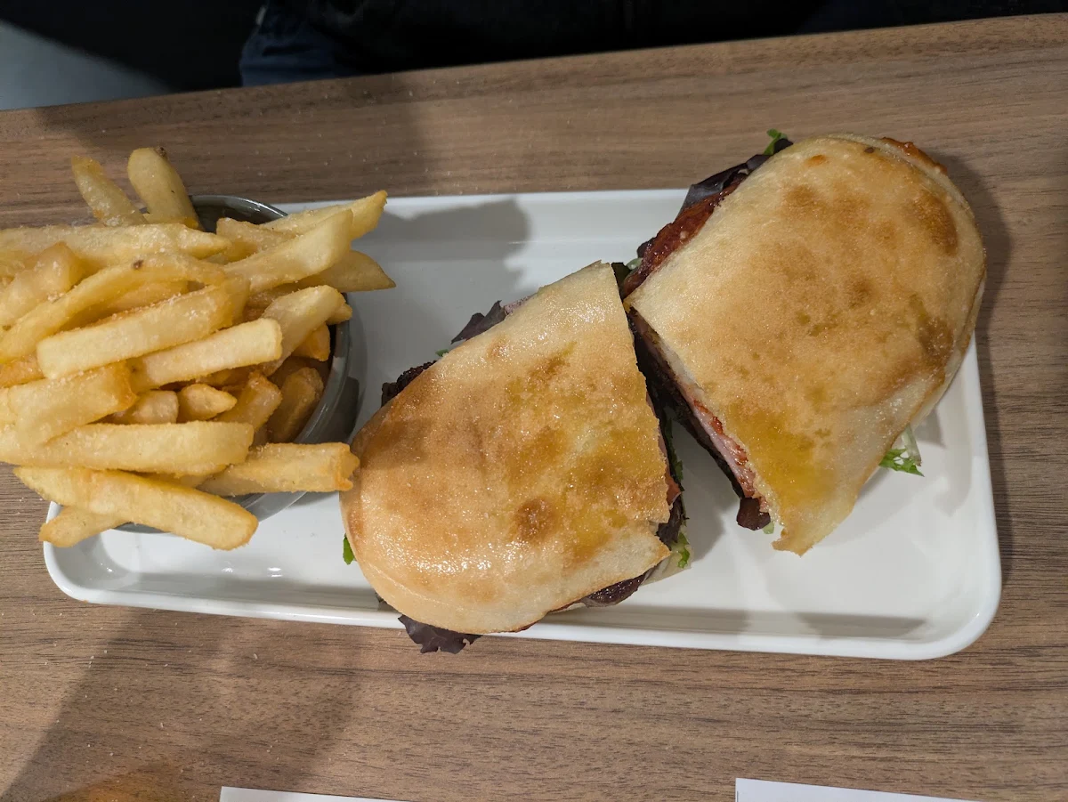 Food & drink, Monbulk Bistro