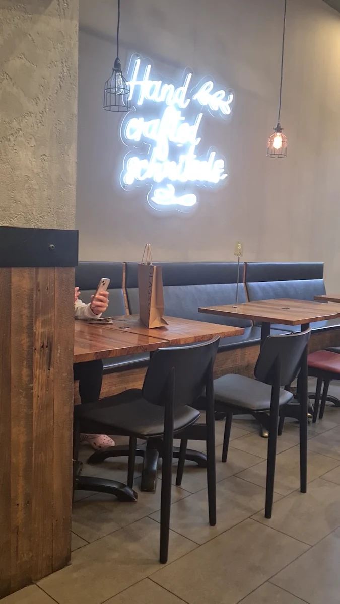 Vibe, Schnitz Liverpool