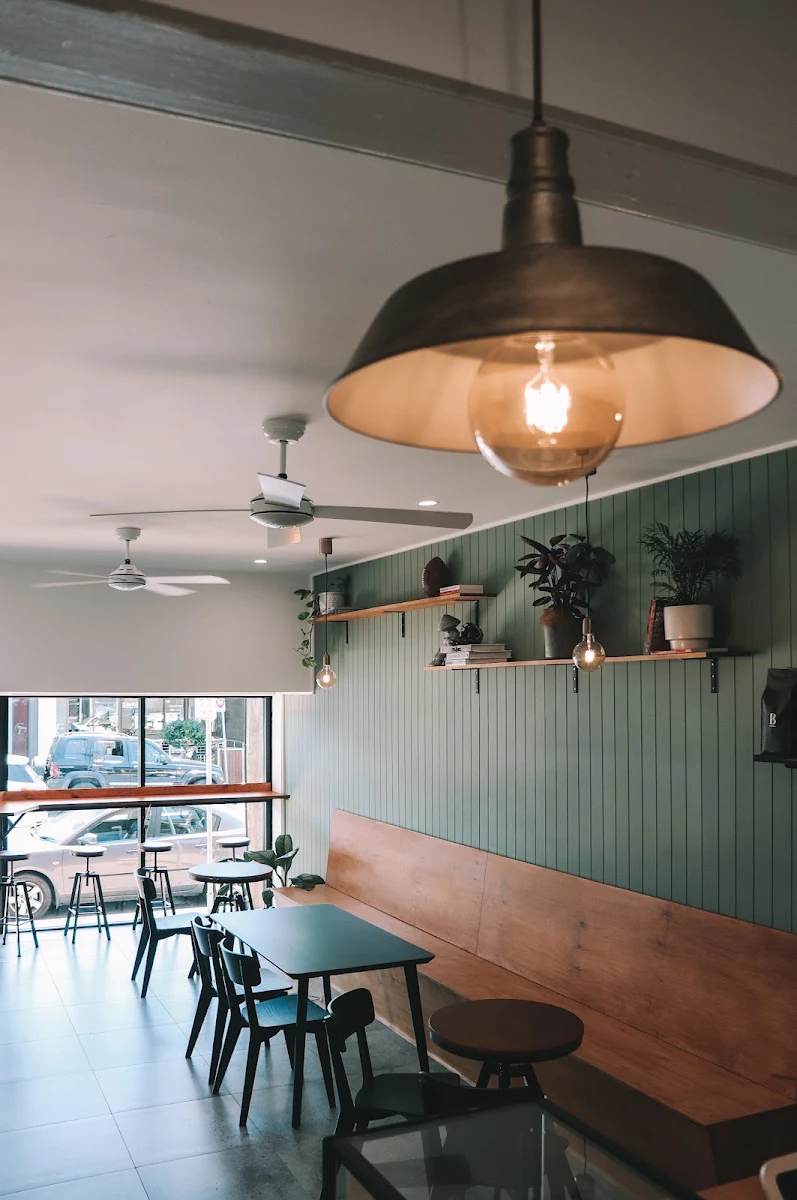 Vibe, WavyBone Coffee