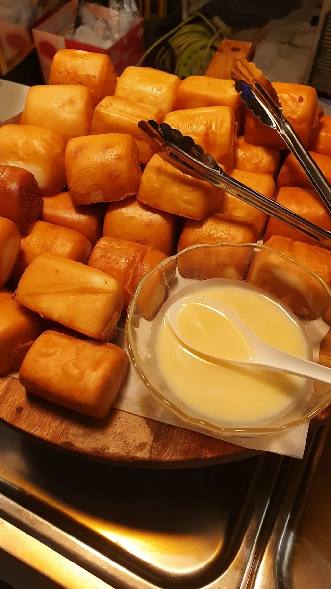 Food & drink, Việt Phố Entertainment