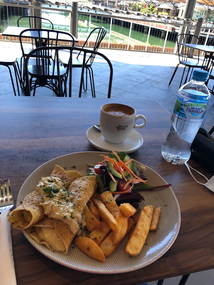 Food & drink, Sunshine plaza