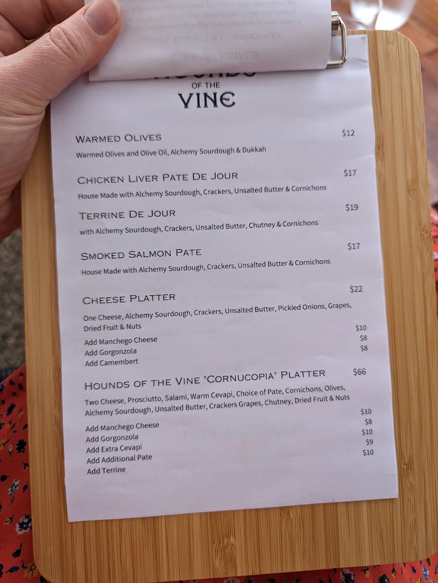 Menu, Hounds of the Vine