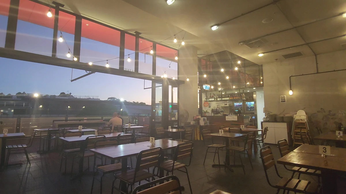 Vibe, Thai Thyme Erina Fair Restaurant
