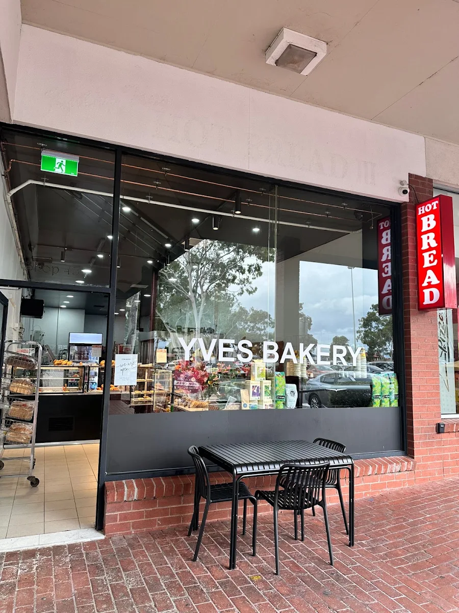 Vibe, Yve's Bakery