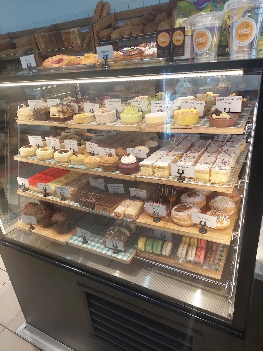 Vibe, Yve's Bakery