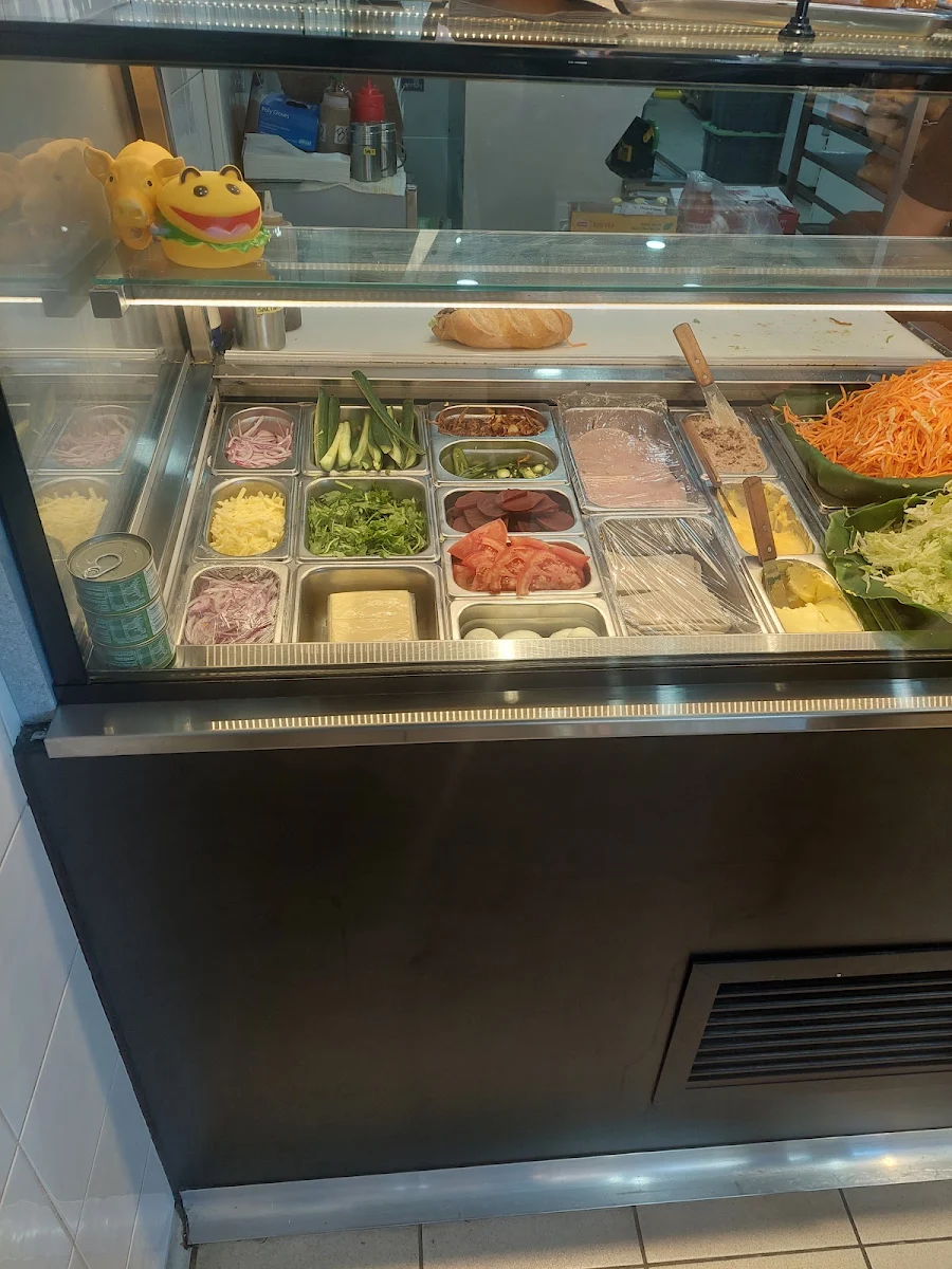Vibe, Yve's Bakery
