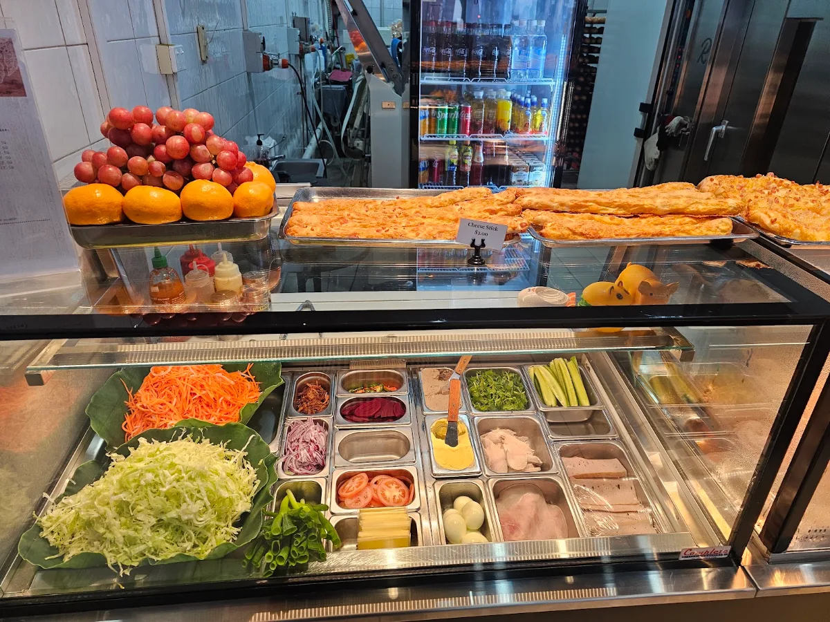 Vibe, Yve's Bakery
