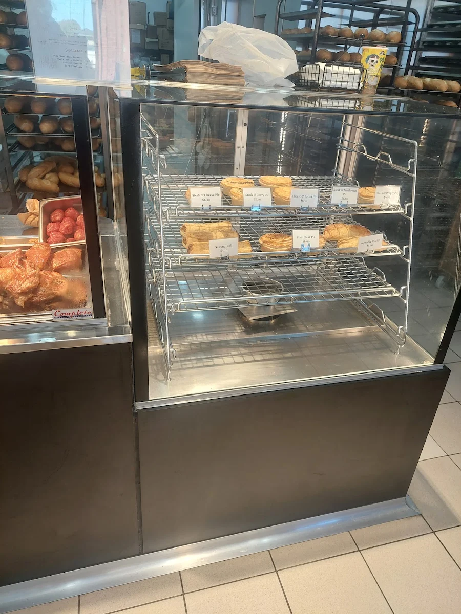 Vibe, Yve's Bakery