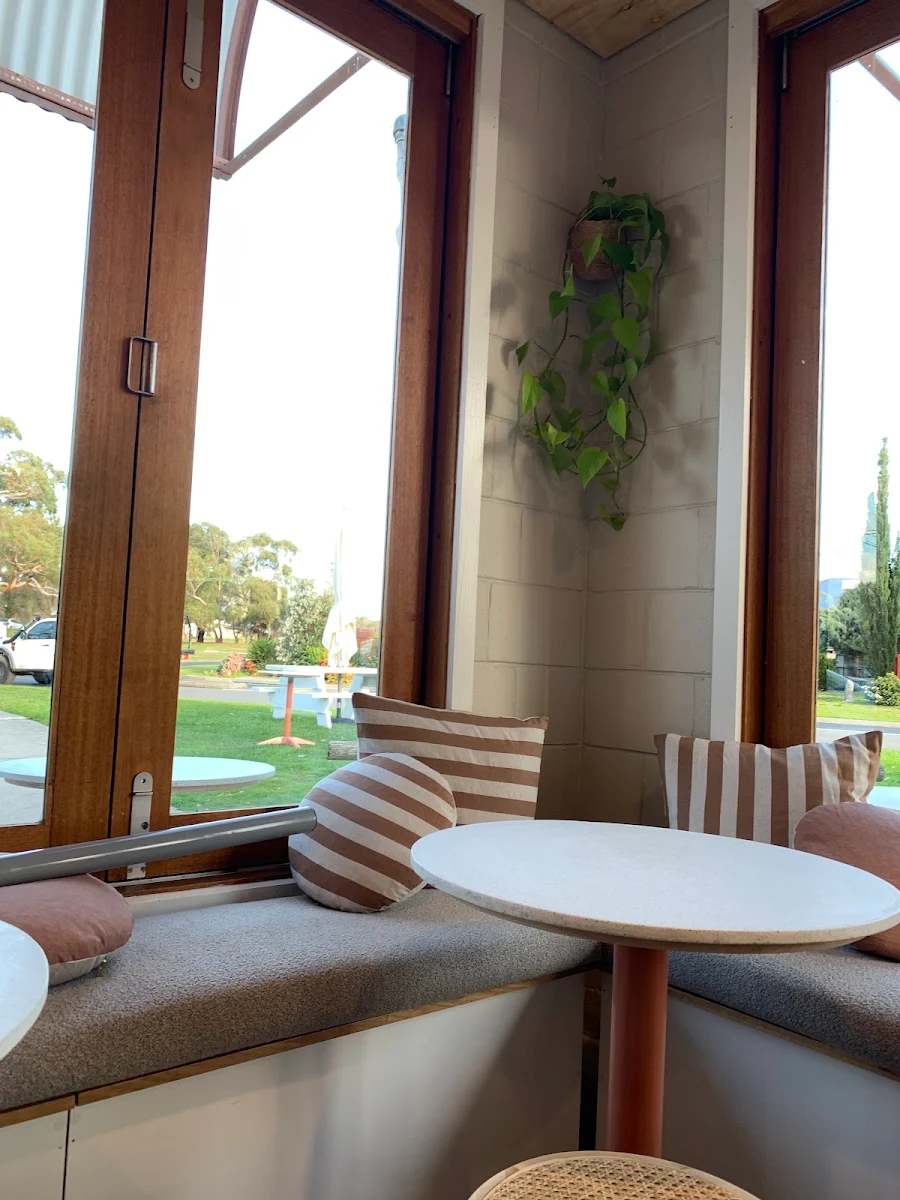Vibe, Dreamer Cafe Mornington