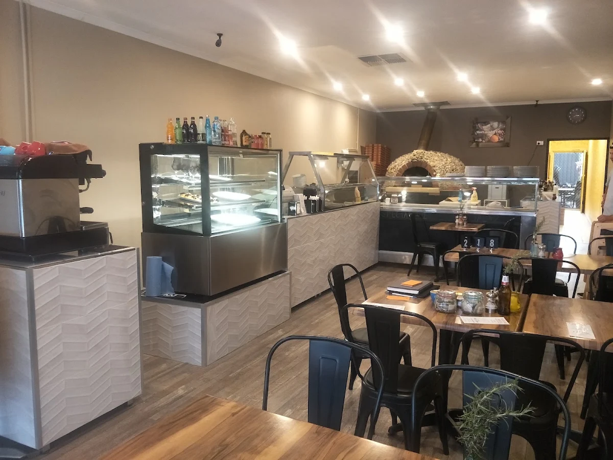 Vibe, Pizzeria Divina - Werribee