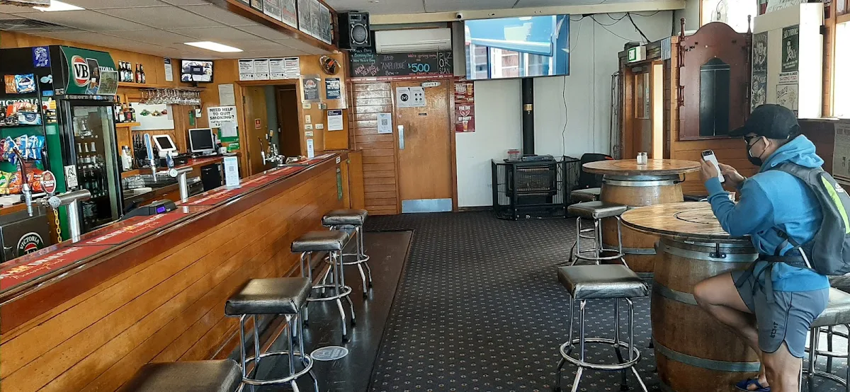 Vibe, Duke's Commercial Hotel Koroit