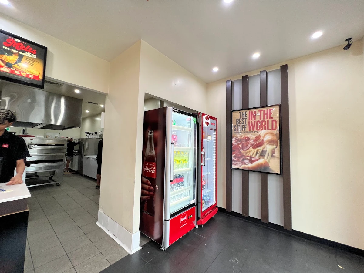 Vibe, Pizza Hut