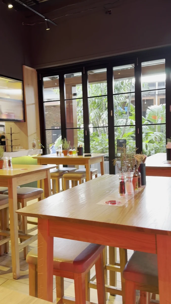 Vibe, Vapiano Coomera