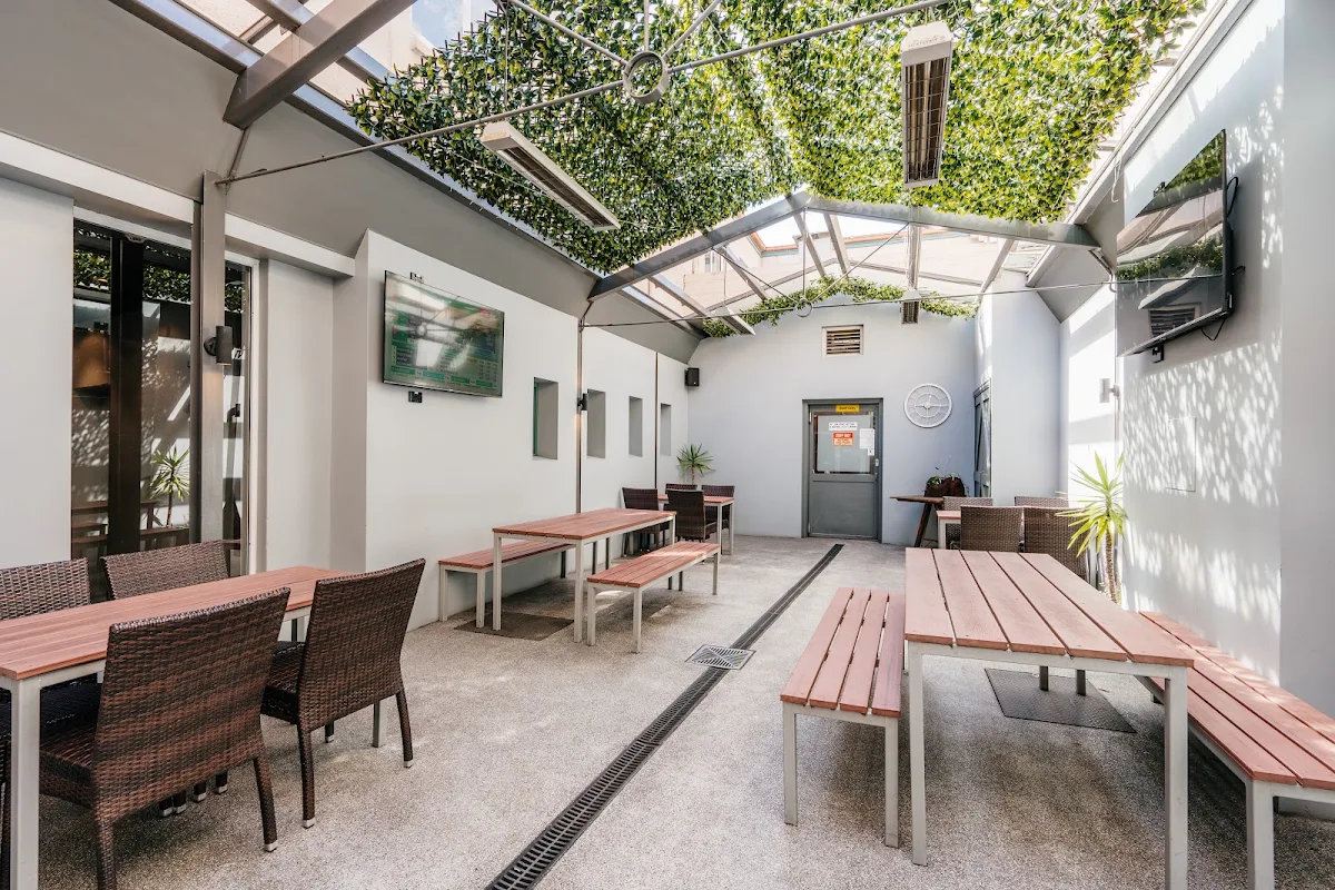 Vibe, Hotel Tasmania