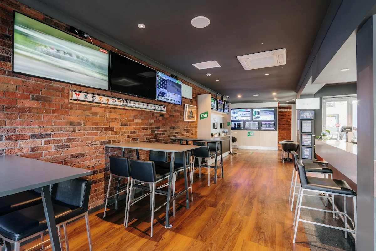 Vibe, Hotel Tasmania