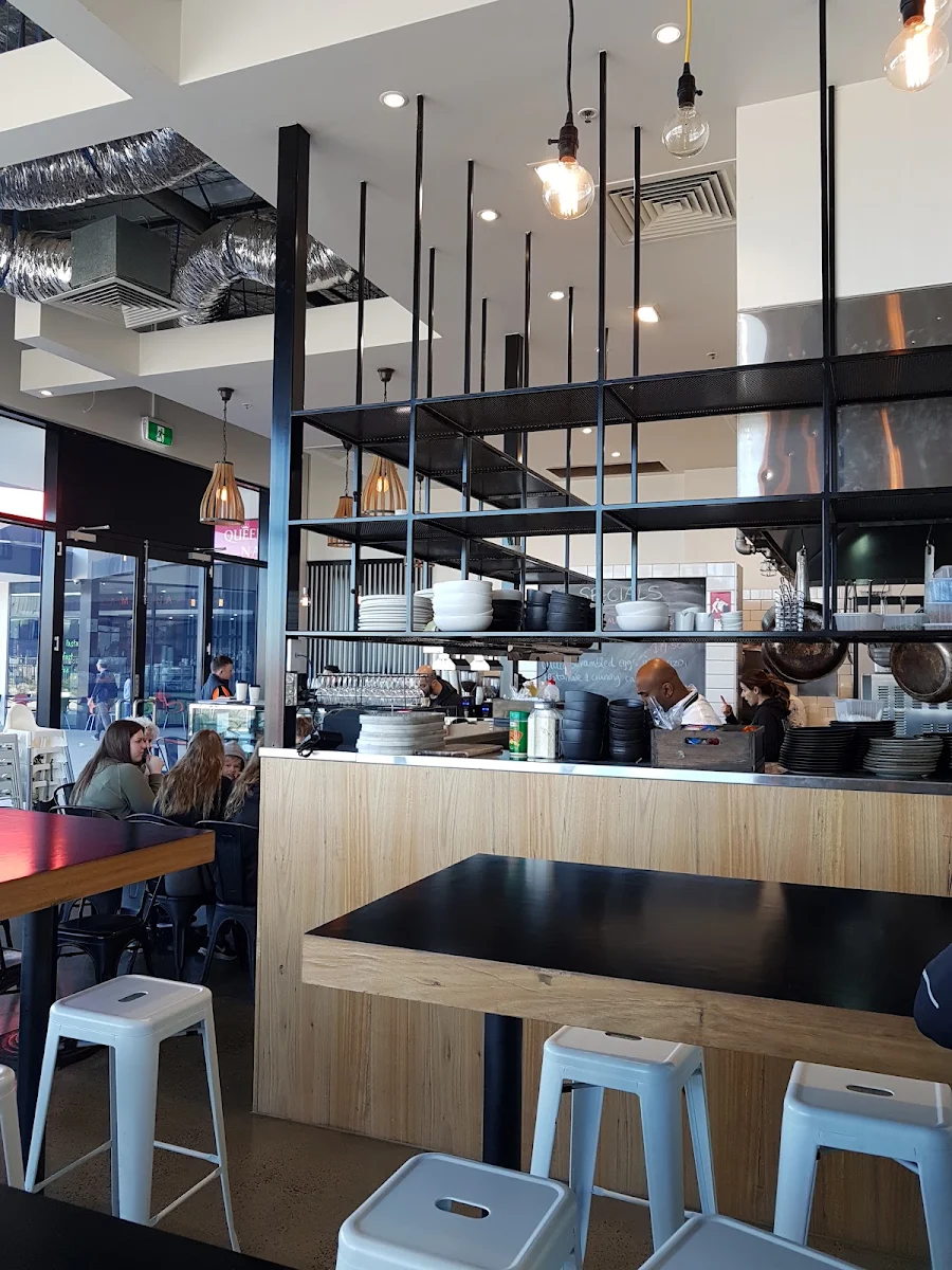 Vibe, Volt Cafe Clyde North