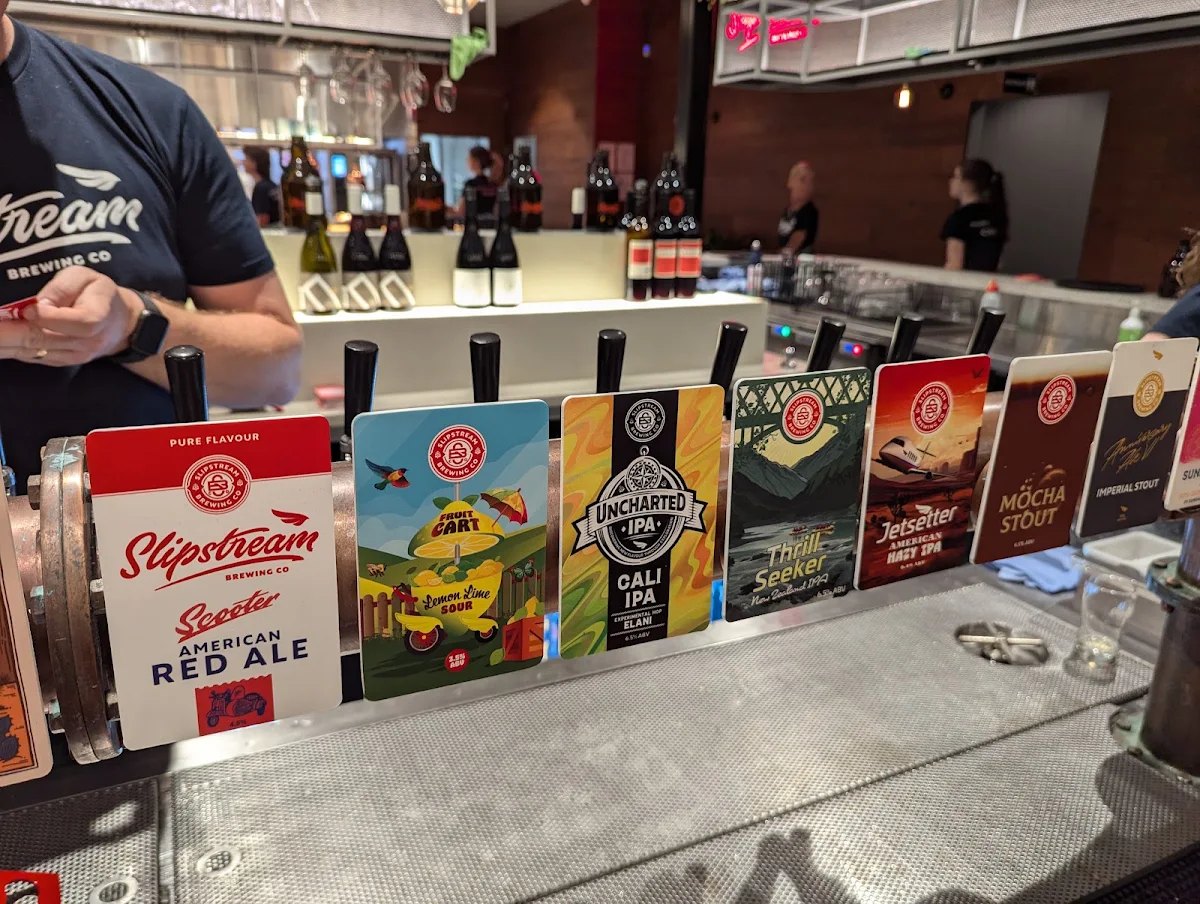 Vibe, Slipstream Brewing Social House
