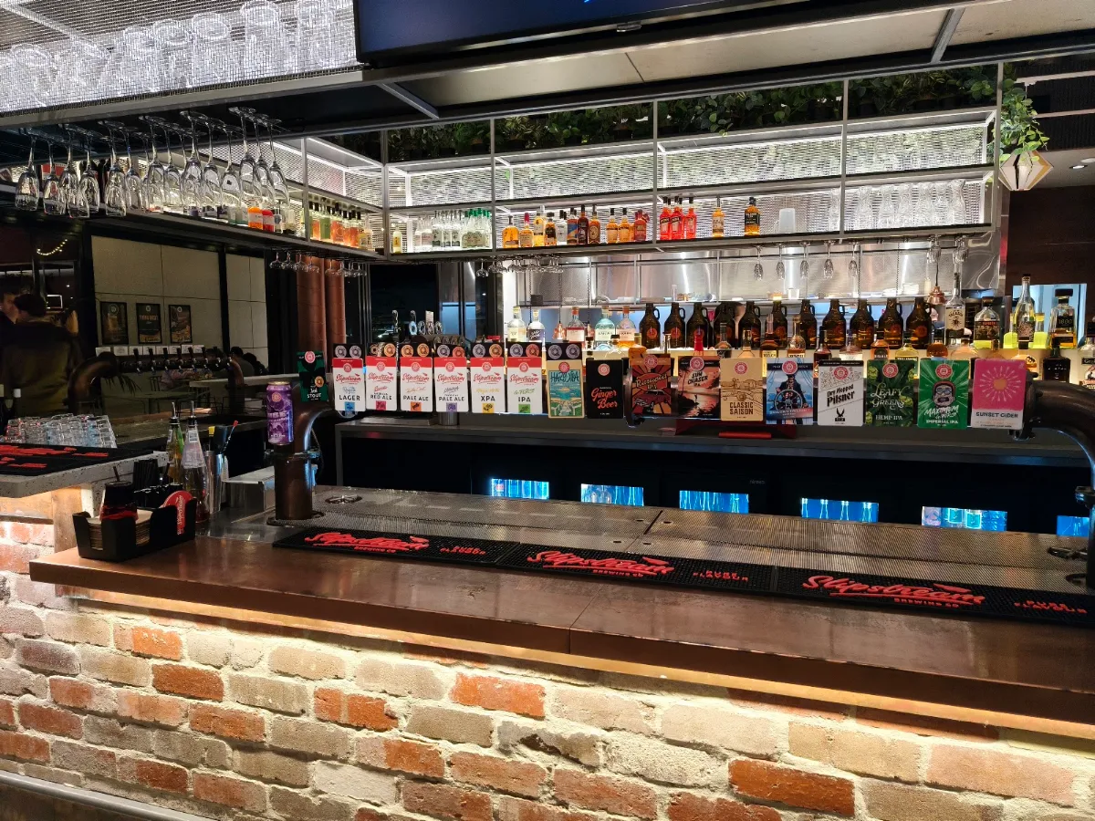 Vibe, Slipstream Brewing Social House