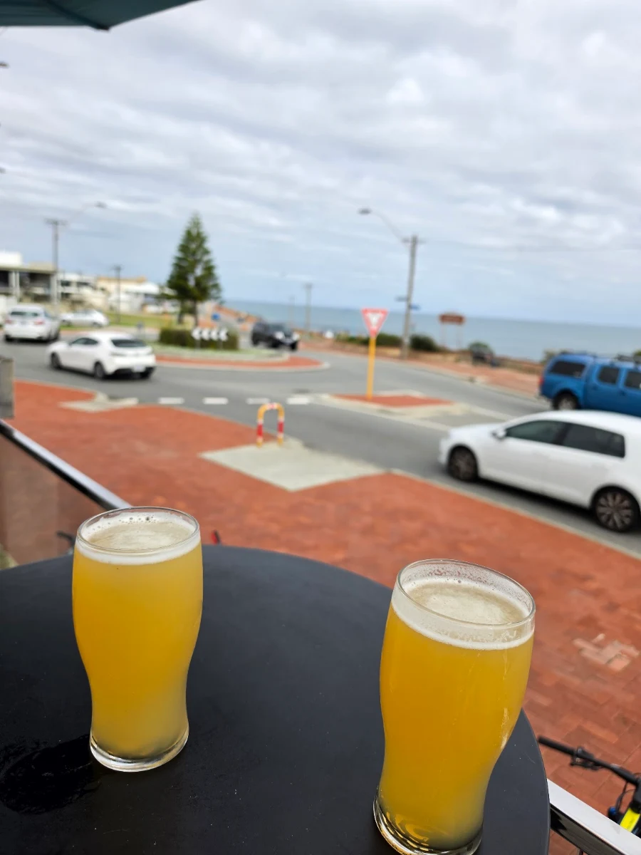 Food & drink, Froth Craft Beach