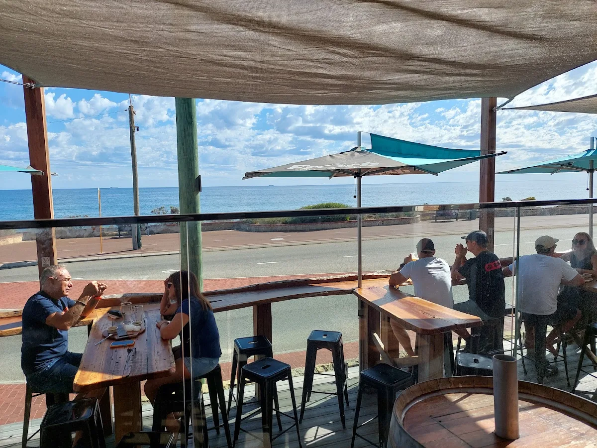 Vibe, Froth Craft Beach