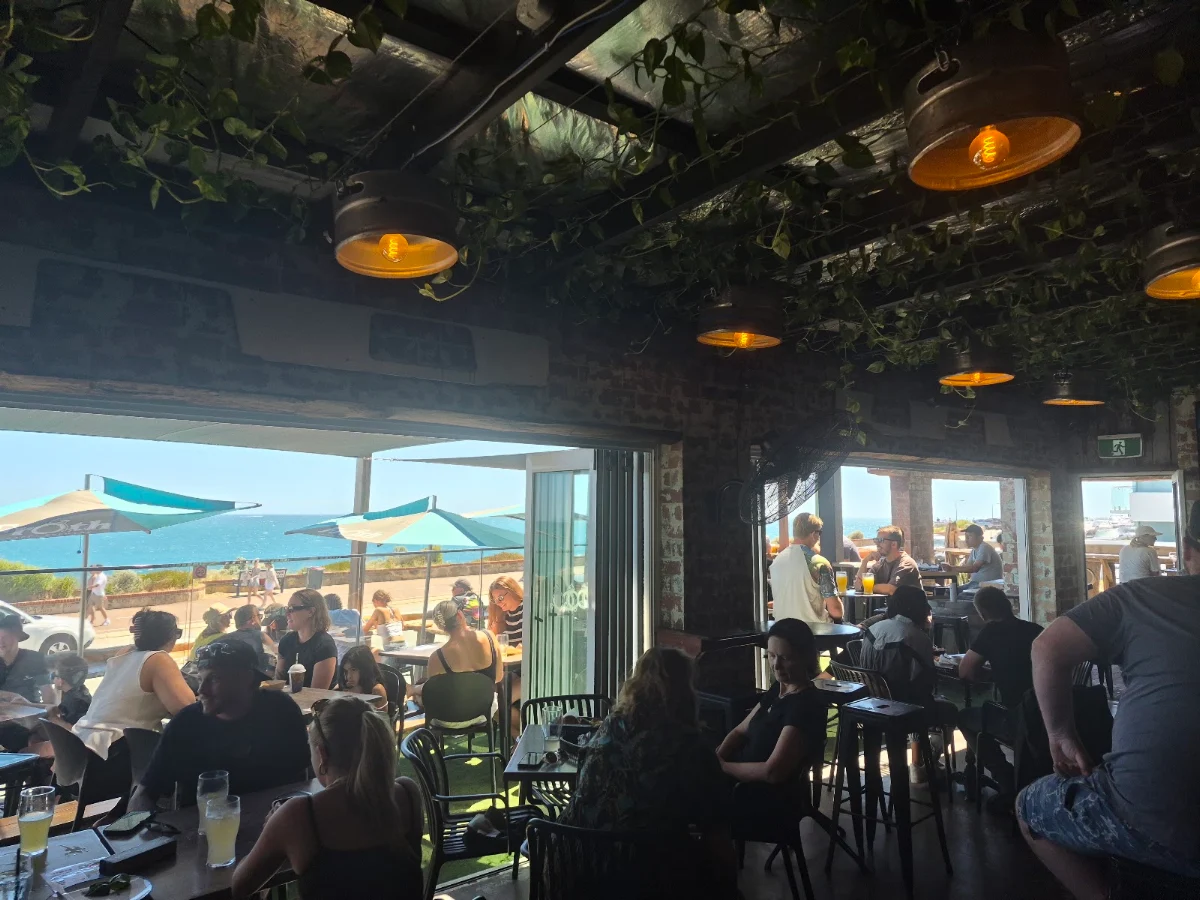 Vibe, Froth Craft Beach