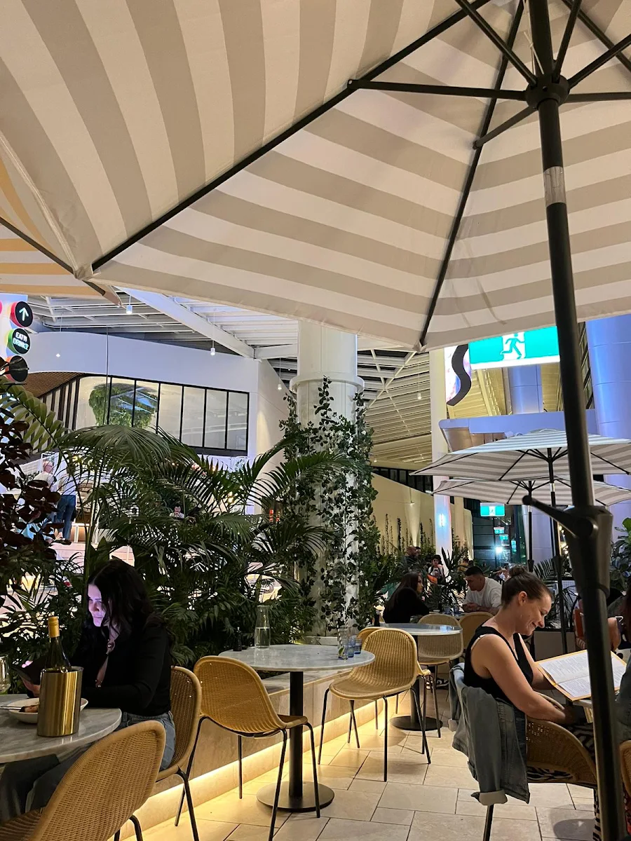 Vibe, Cinque Terre Chadstone