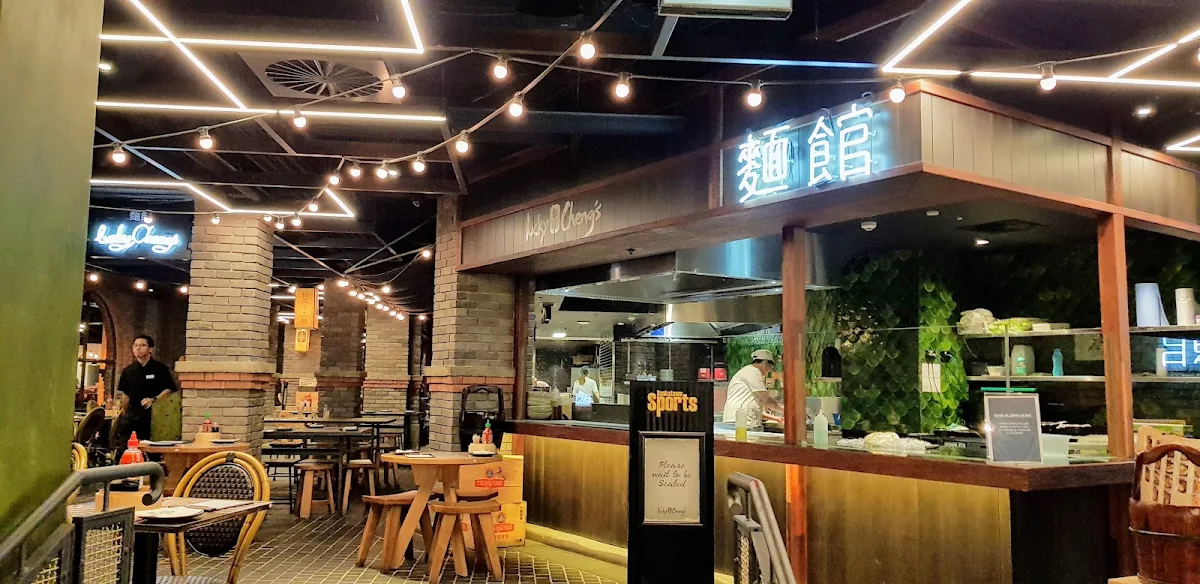 Vibe, Lucky Cheng's